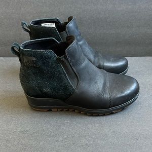 Sorel Evie II Chelsea Boots Size 7 Brown Wedge bootie